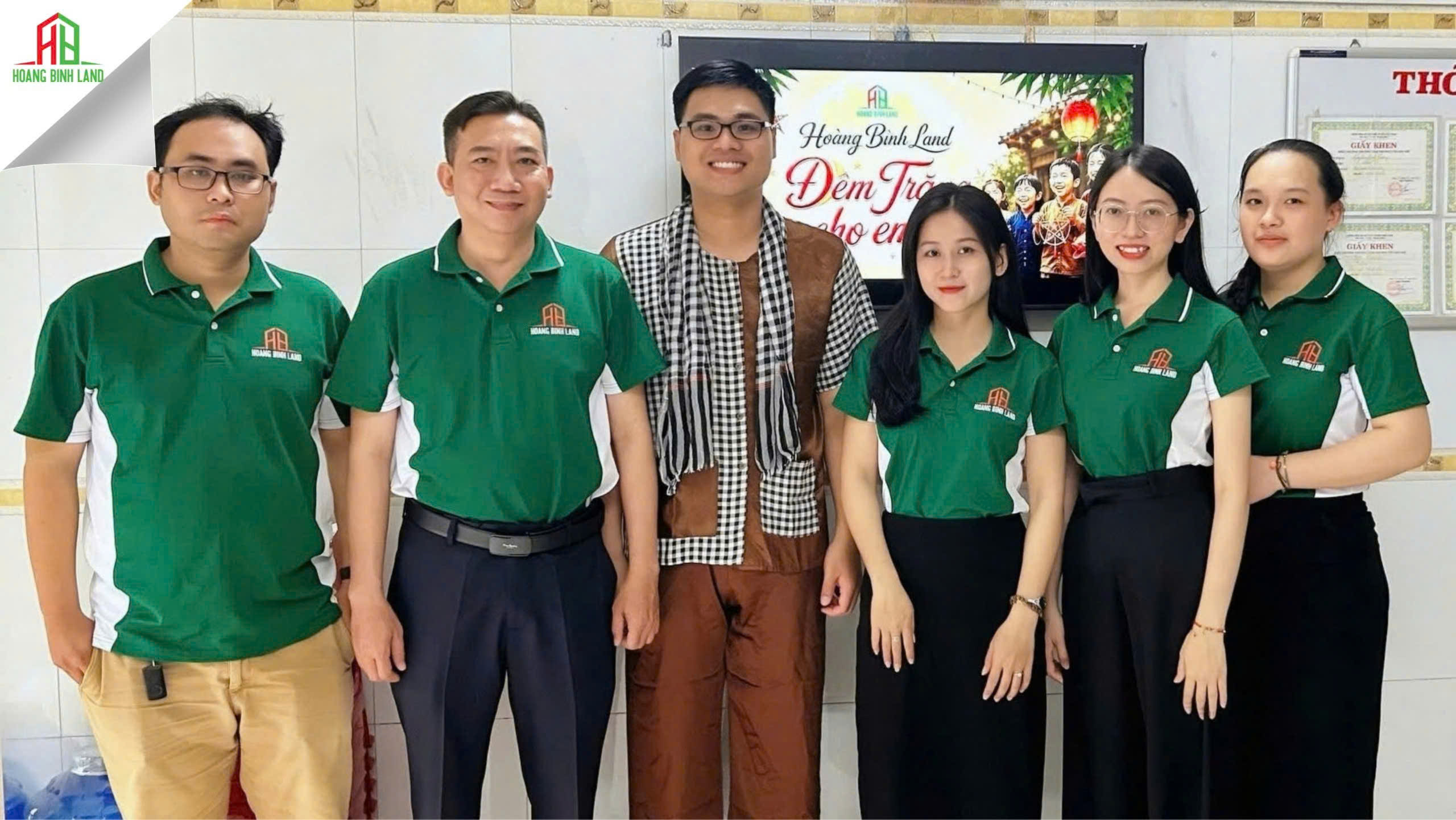 ĐÊM TRĂNG CHO EM – TRAO YÊU THƯƠNG, GỬI TRỌN NIỀM VUI 
